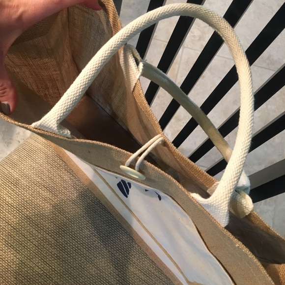 Cute open bag perfect for the beach - Picture 3 of 4